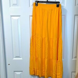 Amazon Essentials Long Pull-On Woven Yellow Tiered Maxi Skirt Size M (Worn Once)
